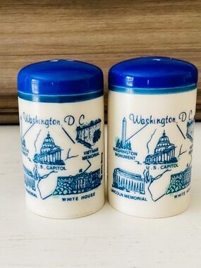 Vtg Washington D.C. Ceramic Salt & Pepper Shakers U.S. Capitol Landmarks Collect